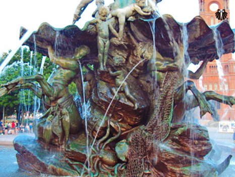 Chafariz nos arredores da Prefeitura de Berlim. Thumb