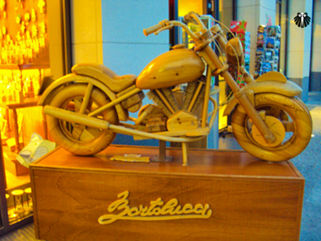 StreetArt nos arredores do CheckPoint Charlie! Thumb