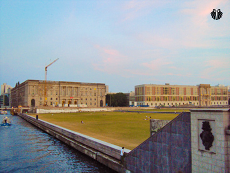 Vista do Rio Spree. Thumb