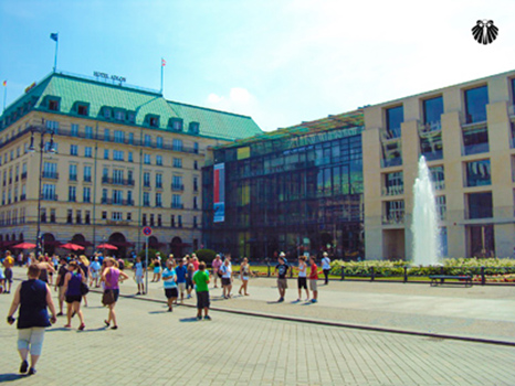 Portão de Brandenburger - Embaixadas. Thumb