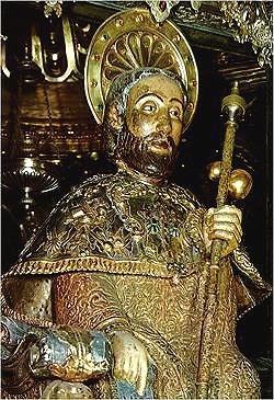 Estátua de Santiago na Catedral